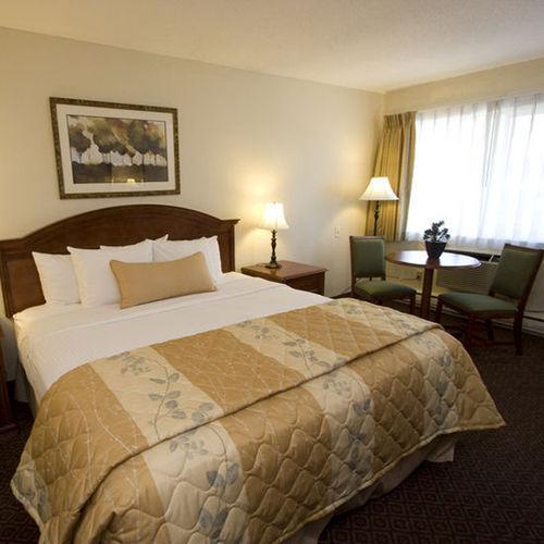 The Dalles Inn Room photo